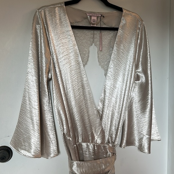 Victoria's Secret Kimono Wrap Robe Long Chantilly Lace Satin Boudoir M/L NEW - Picture 3 of 6